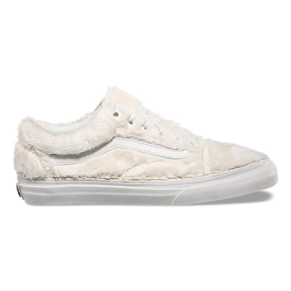 New Vans Old Skool Sherpa Faux Fur in Cream size 8.5